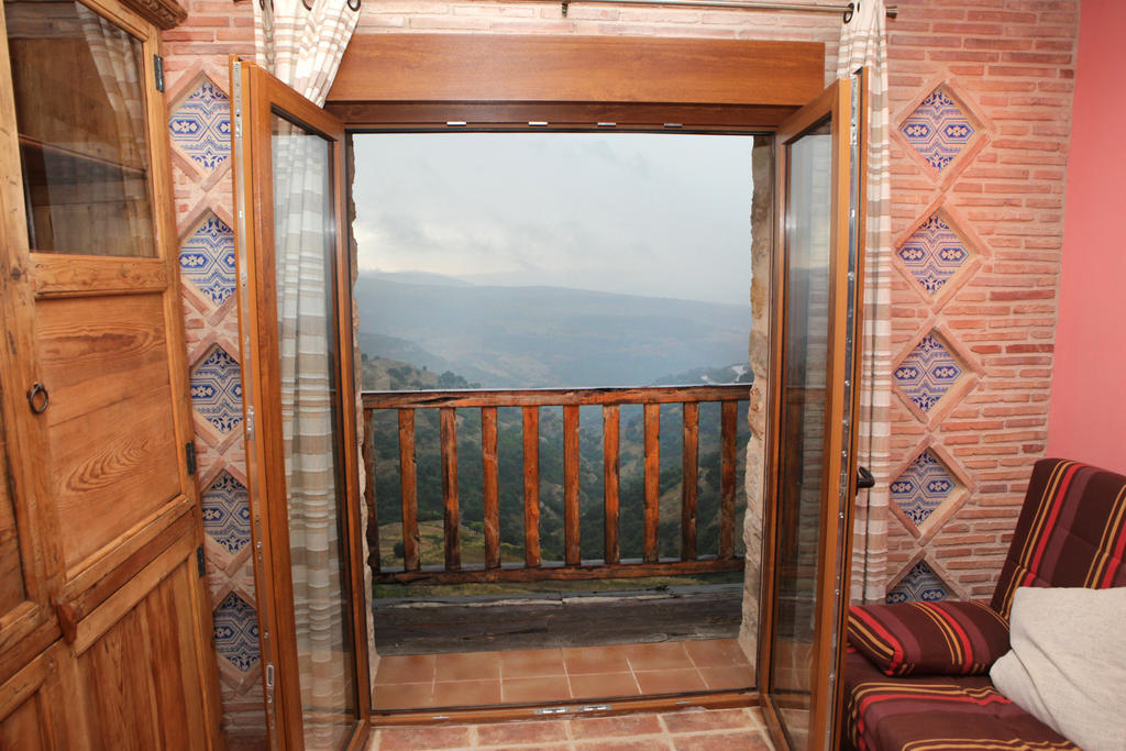 Balcon De Ares Guest House Ares del Maestre Room photo