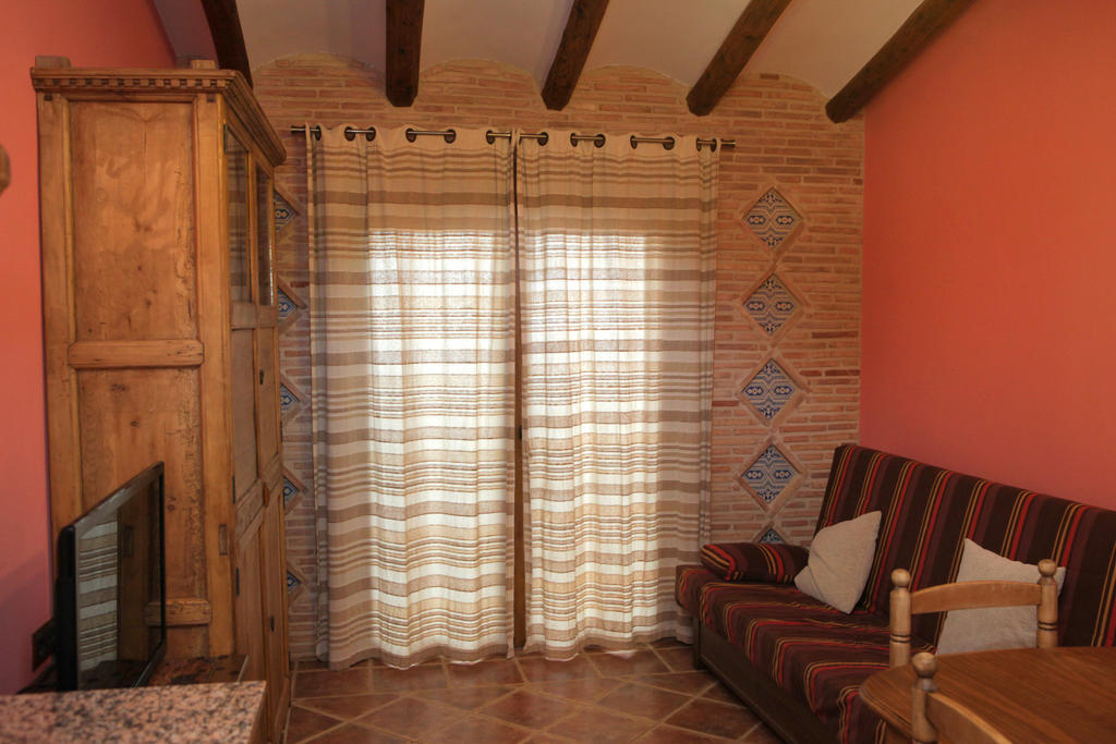 Balcon De Ares Guest House Ares del Maestre Room photo