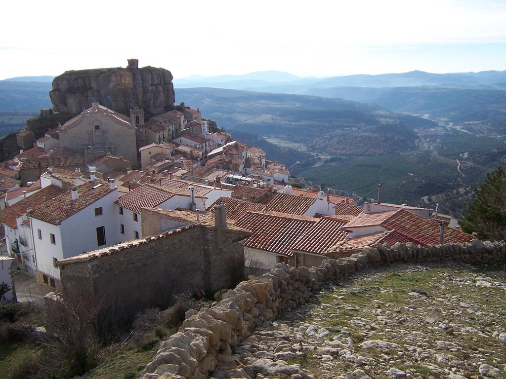 Balcon De Ares Guest House Ares del Maestre Exterior photo